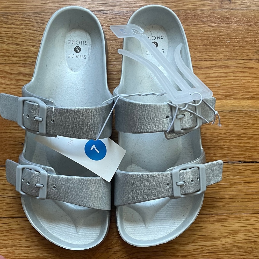 Shade & Shore women’s Gray Sandals